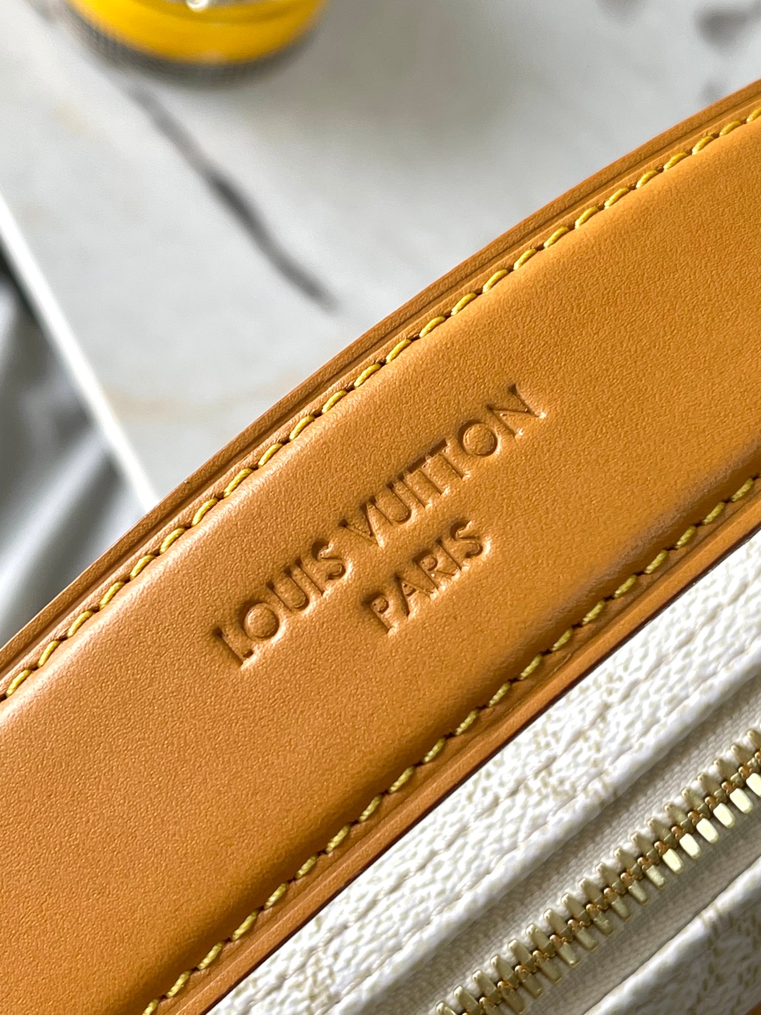 Louis Vuitton M14682 Nil