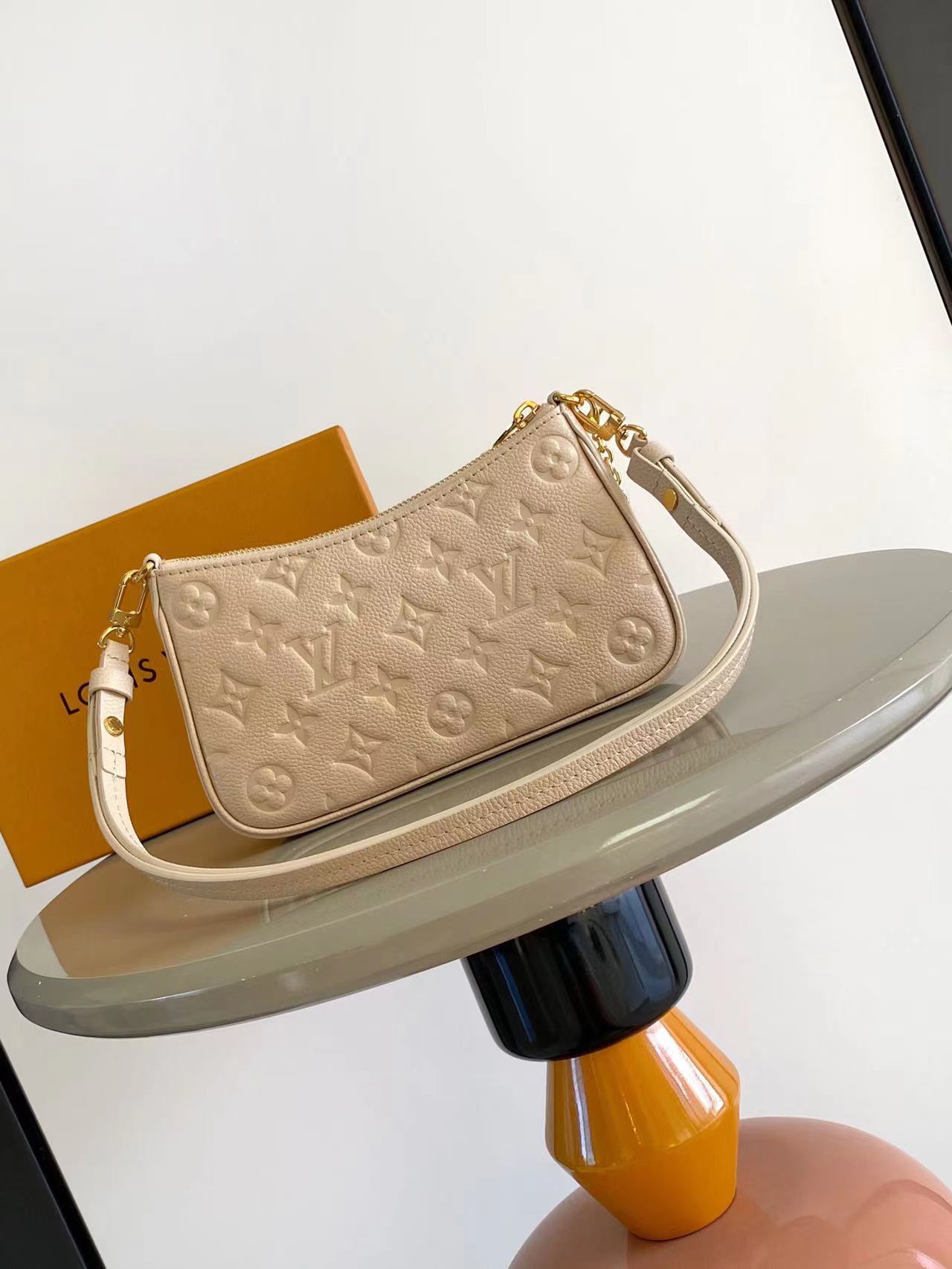 Louis Vuitton M80349 Easy Pouch Sand