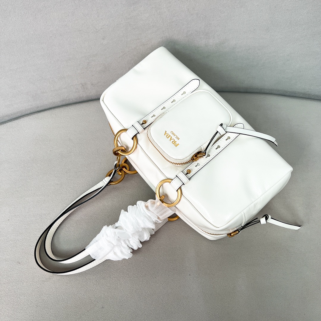 Prada-2025 Oil-Wax Leather Dangel Bag 1BB138-White