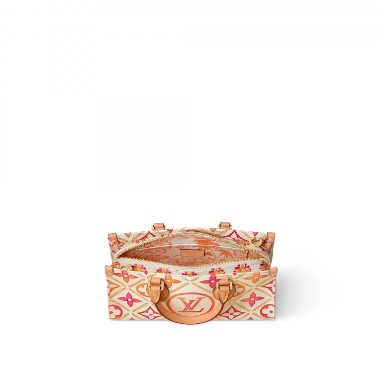 Louis Vuitton M25318 OnTheGo East West Coral