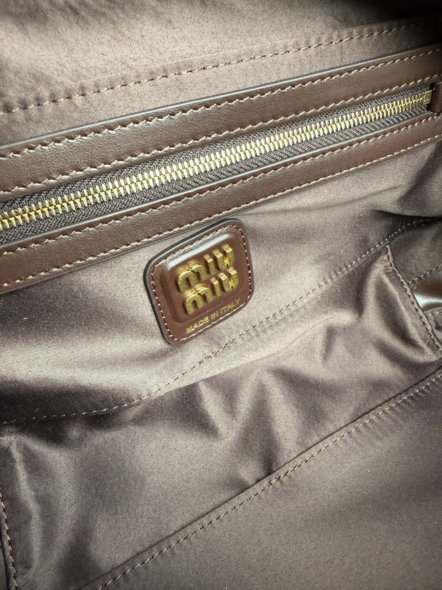 MiuMi*25ss shoulder bag