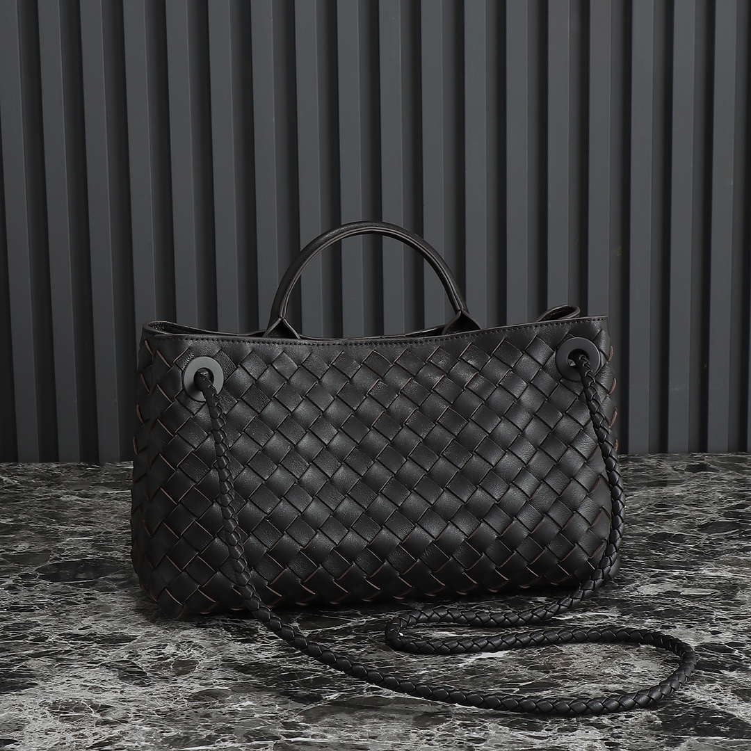 BV-East-West Andiamo-Black