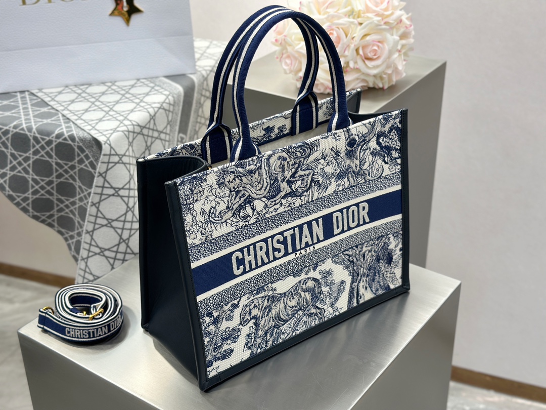 Blue and white tiger new bag