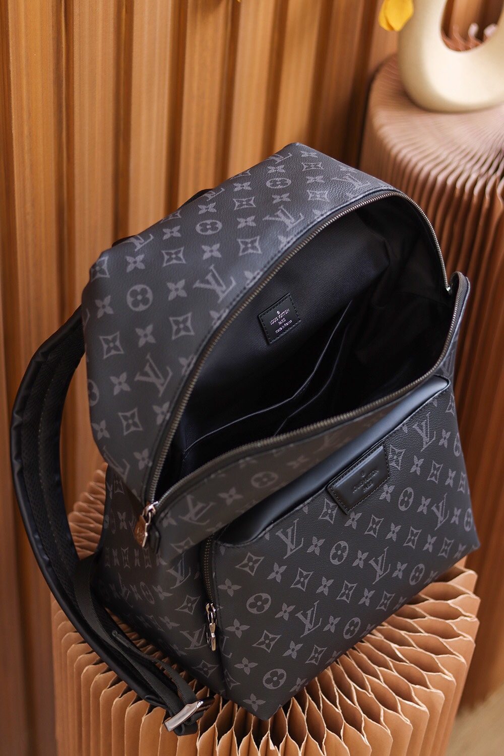 Louis Vuitton Discovery Backpack PM M43186