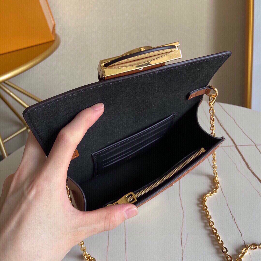 Louis Vuitton M68746 Dauphine Chain Wallet