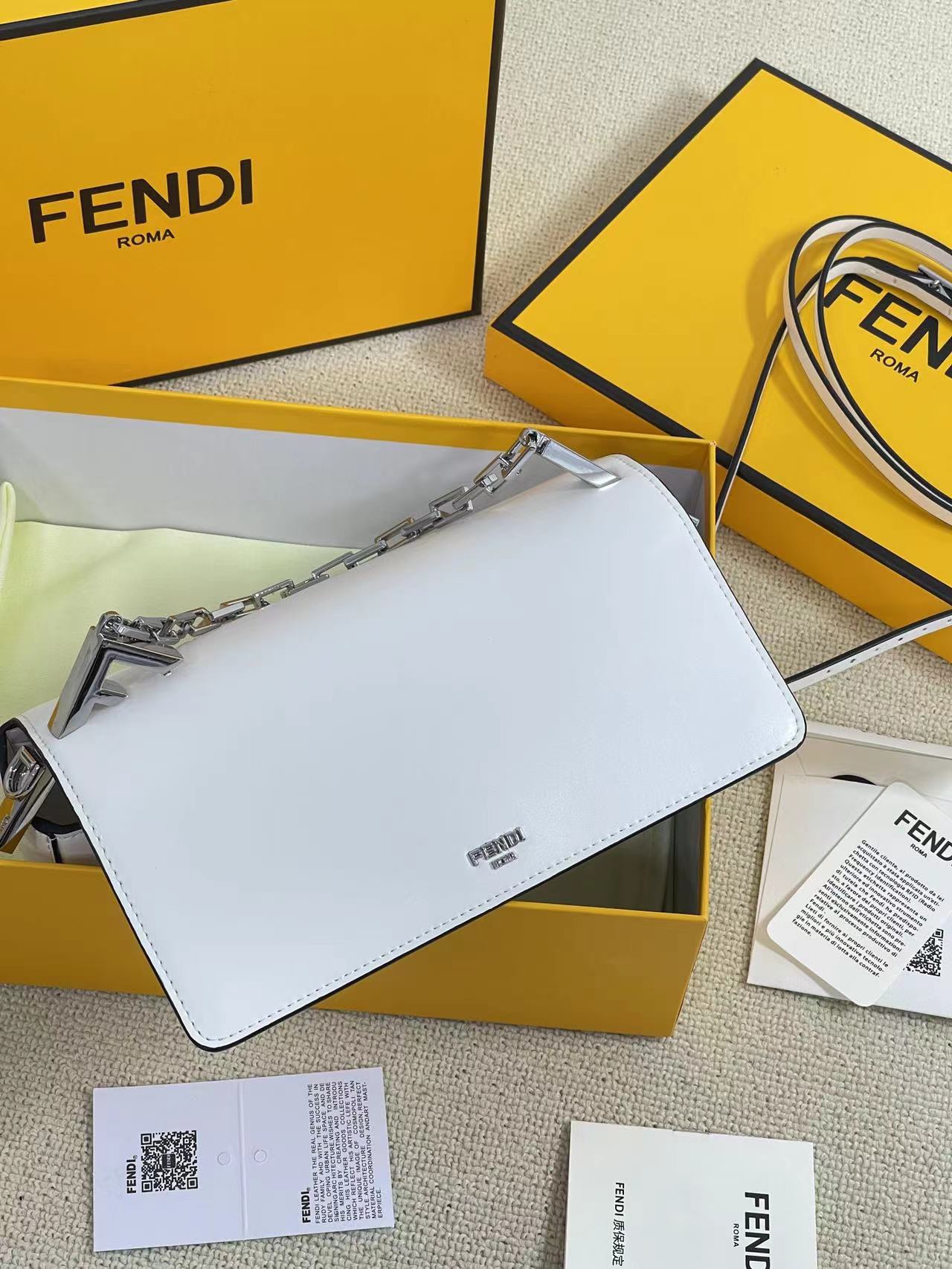 FENDI-First Sight clutch-White