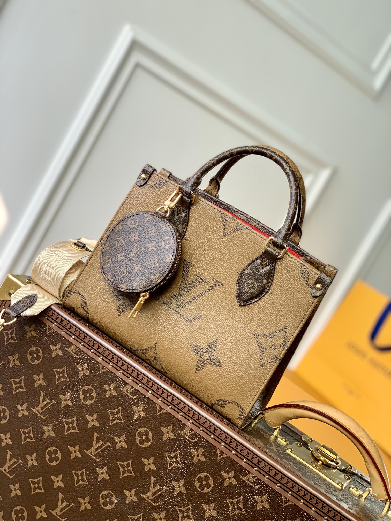 Louis Vuitton M46373 OnTheGo PM