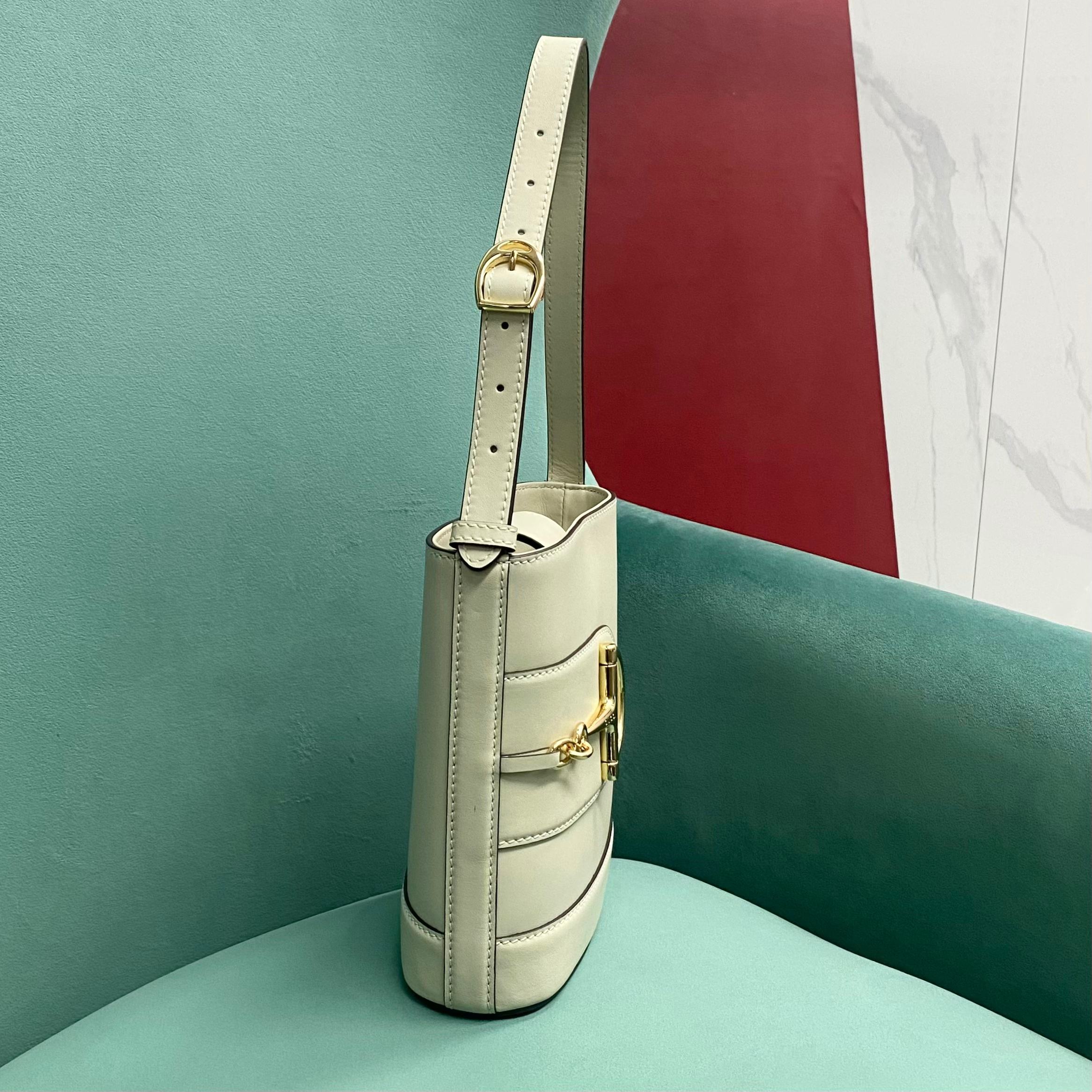 Gucci 73 small bucket bag