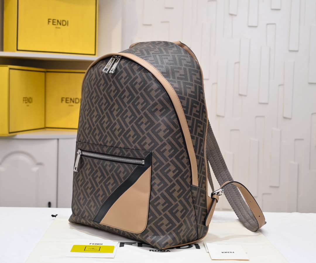 FENDI-Backpack