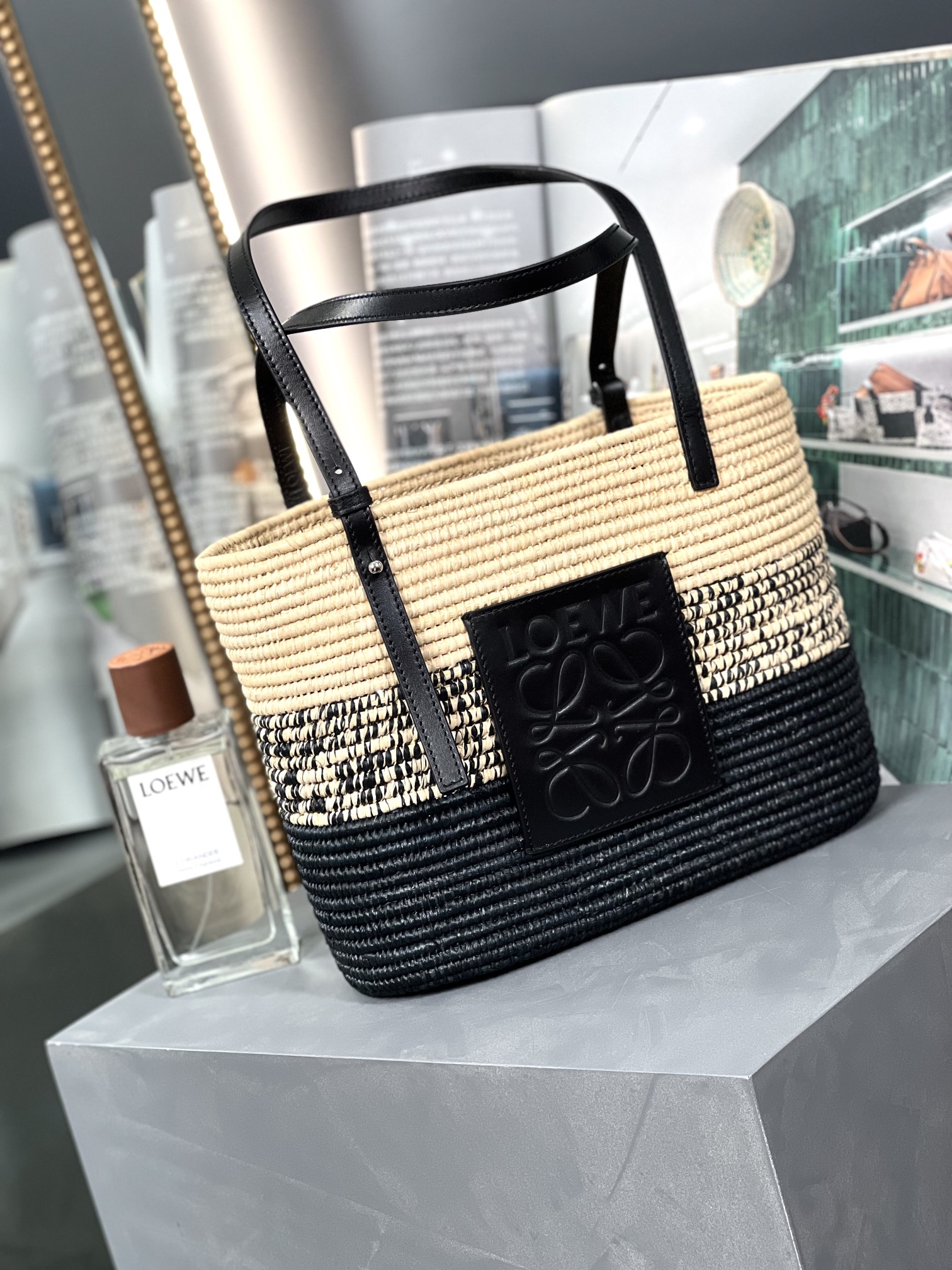 𝗟𝗼𝗲𝘄𝗲 𝗕𝗮𝘀𝗸𝗲𝘁 Bag