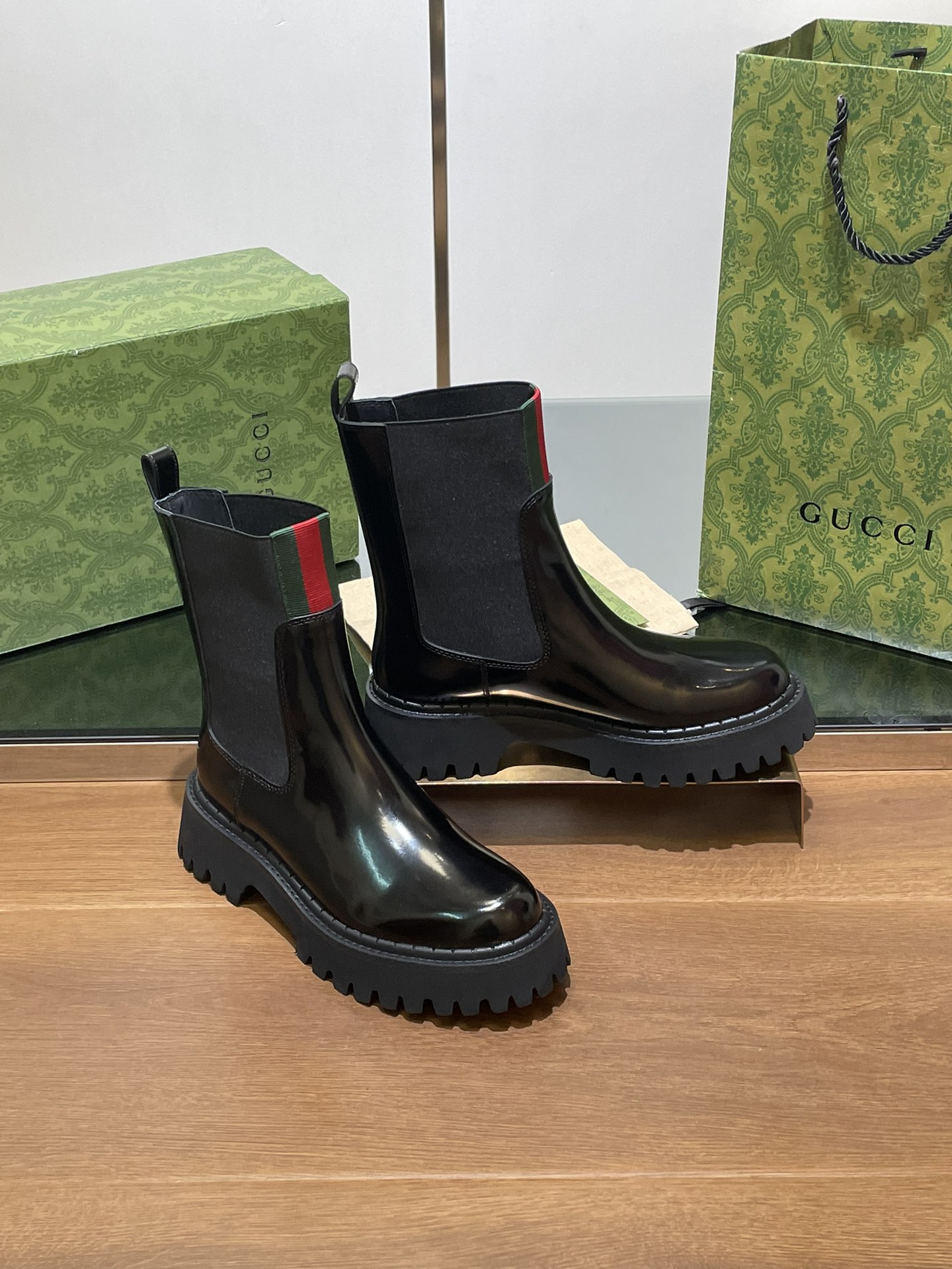 GUCCI red and green lace elastic ankle boots-blake