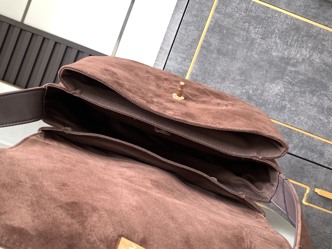 chanel 𝐕𝐢𝐧𝐭𝐚𝐠𝐞 suede custom cowhide