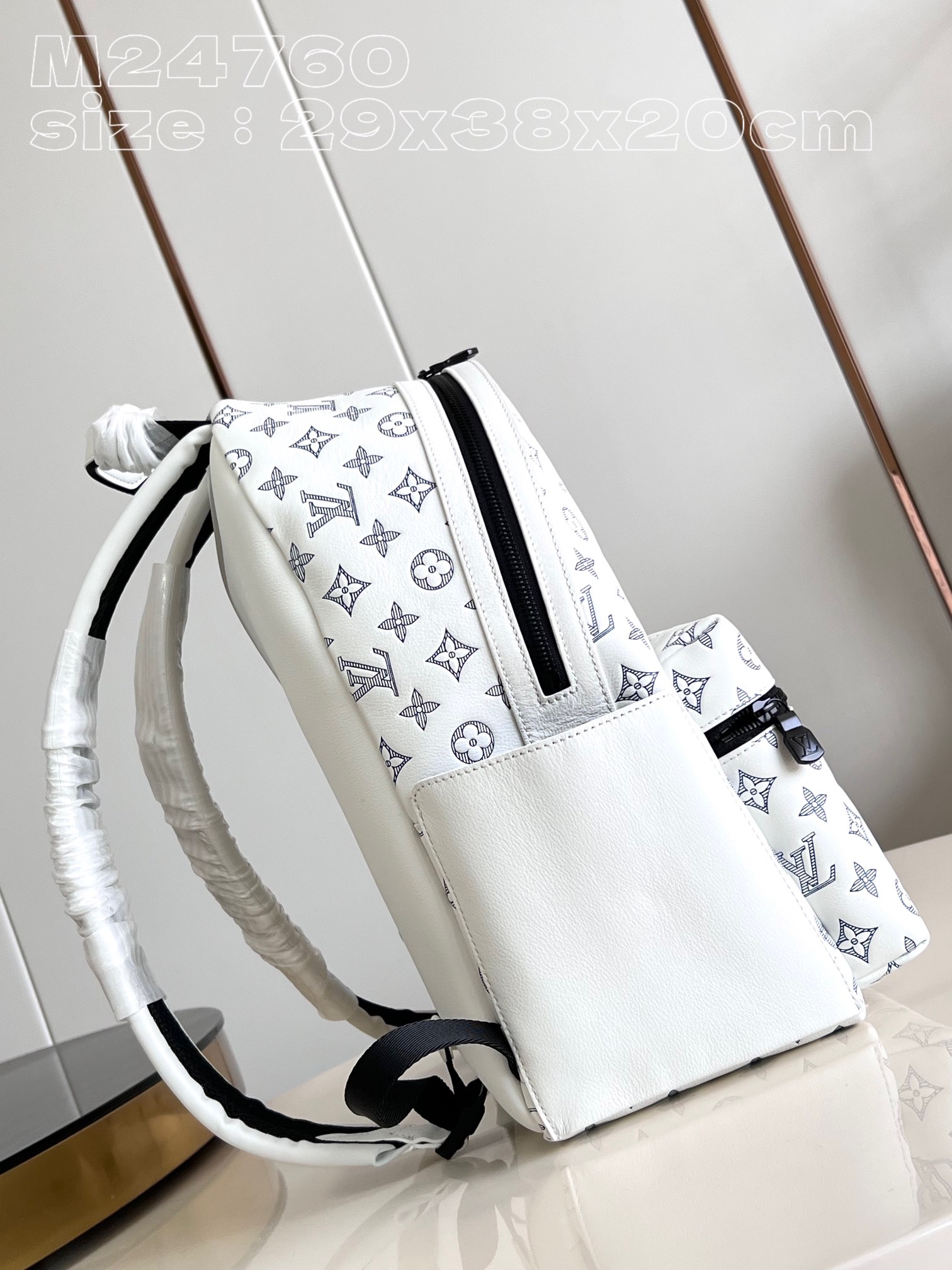 M24760 White