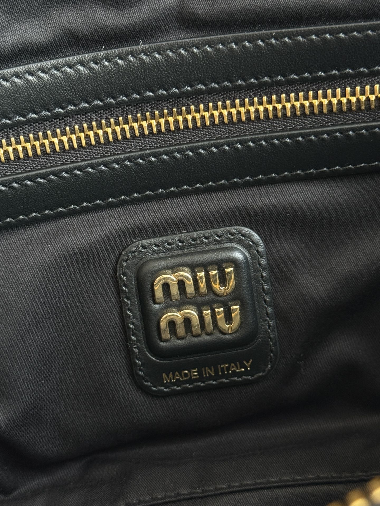 MIUMIU Beau leather bag-BLACK