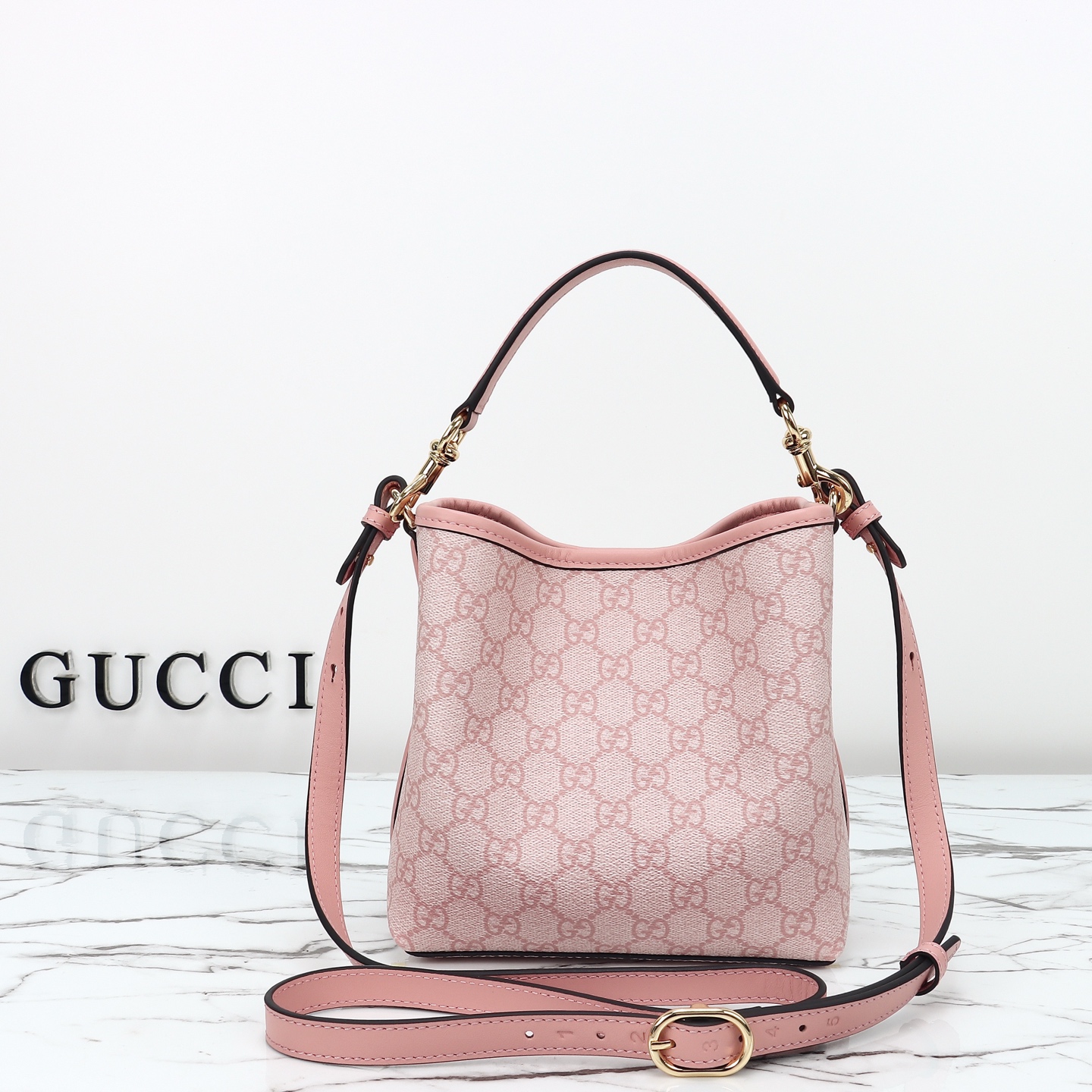 Gucci- Bucket bag -815118