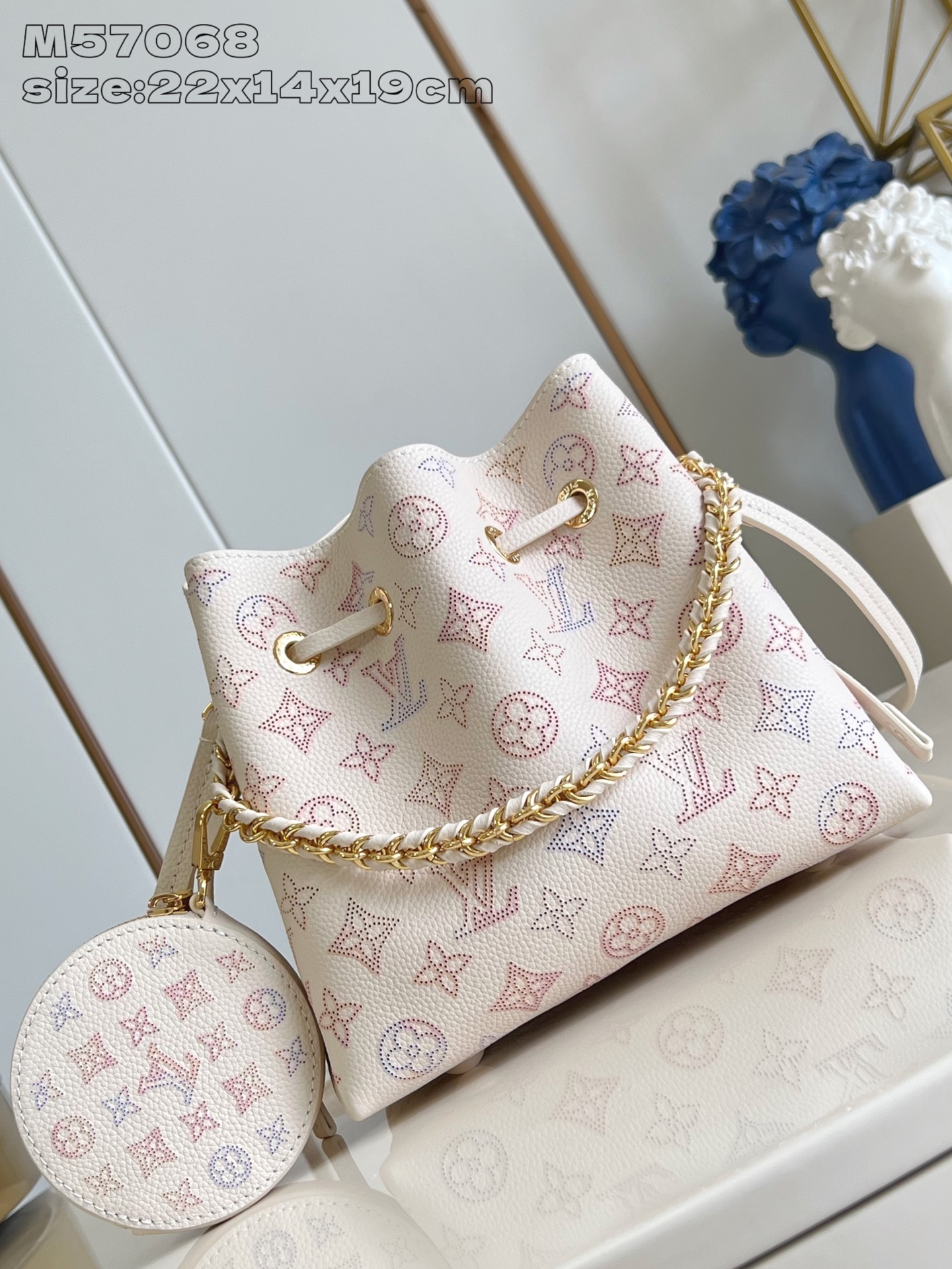 LV M15114 Bella