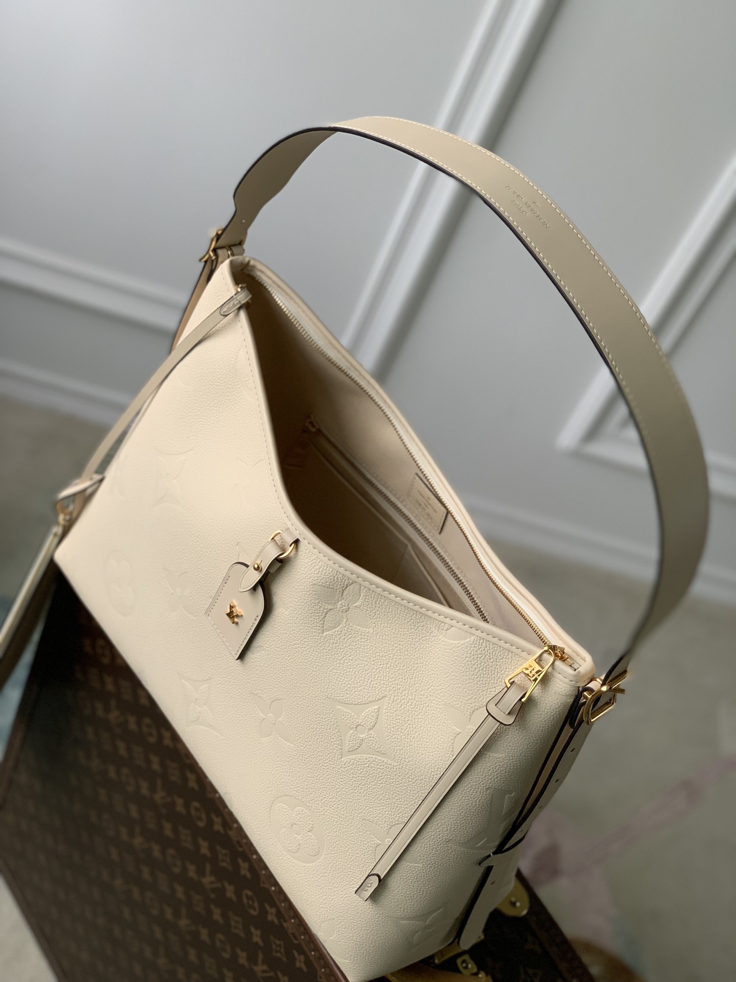 Louis Vuitton M46293 CarryAll PM Crème Beige