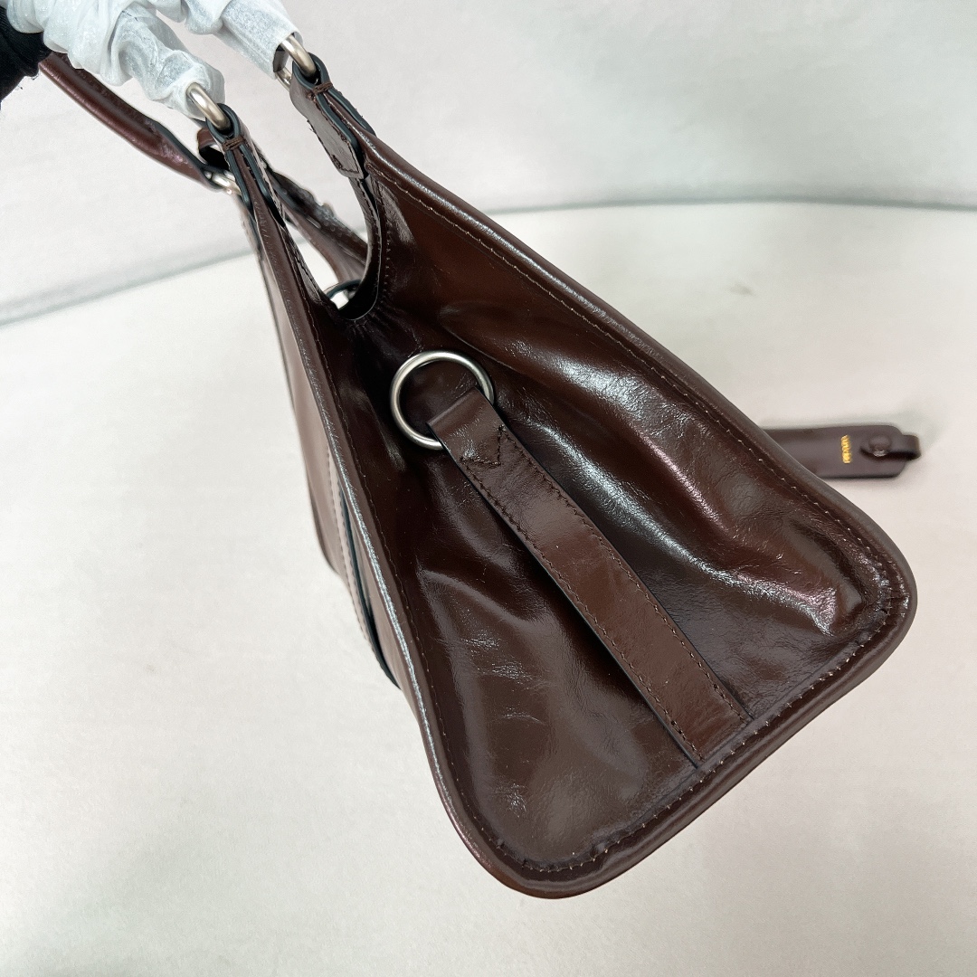 Prada- 2025 Oil-Wax Leather Signature Bag 1BG563 -Brown