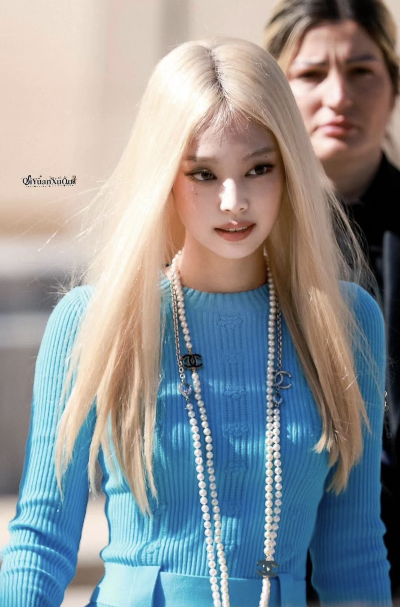 𝑪𝒉𝒂𝒏𝒆𝒍 24A new black silver rhinestone double C Drop diamond Pearl necklace sweater chain