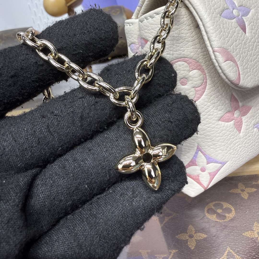 LV M25596 Nano Madeleine