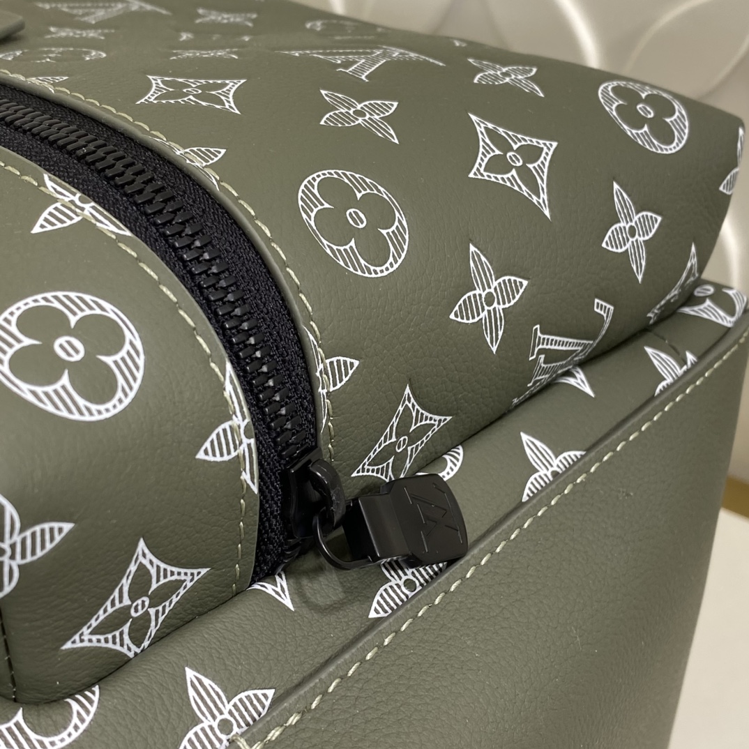 LV-M12463 Army Green (striped embossed)