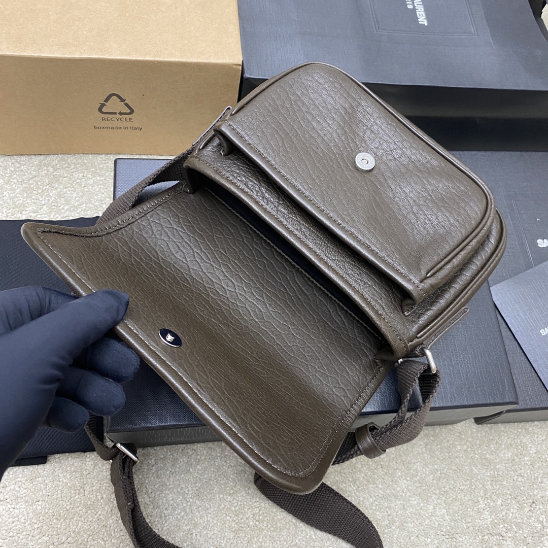 NIKI small messenger in grained lambskin