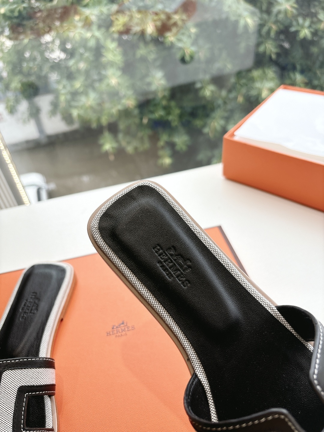 HERMÈS Slide Sandals