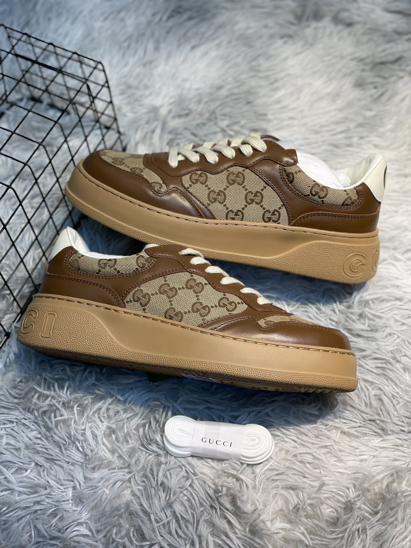 Gucci-Chunky B-Sneaker