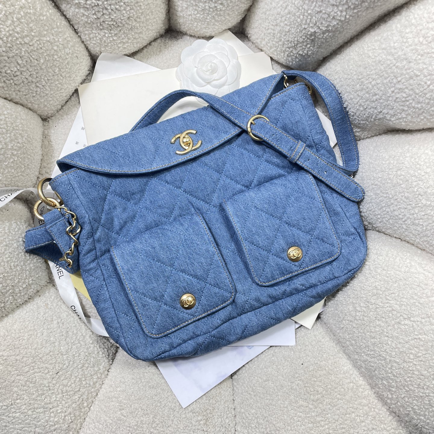 24P Hobo Messenger Bag