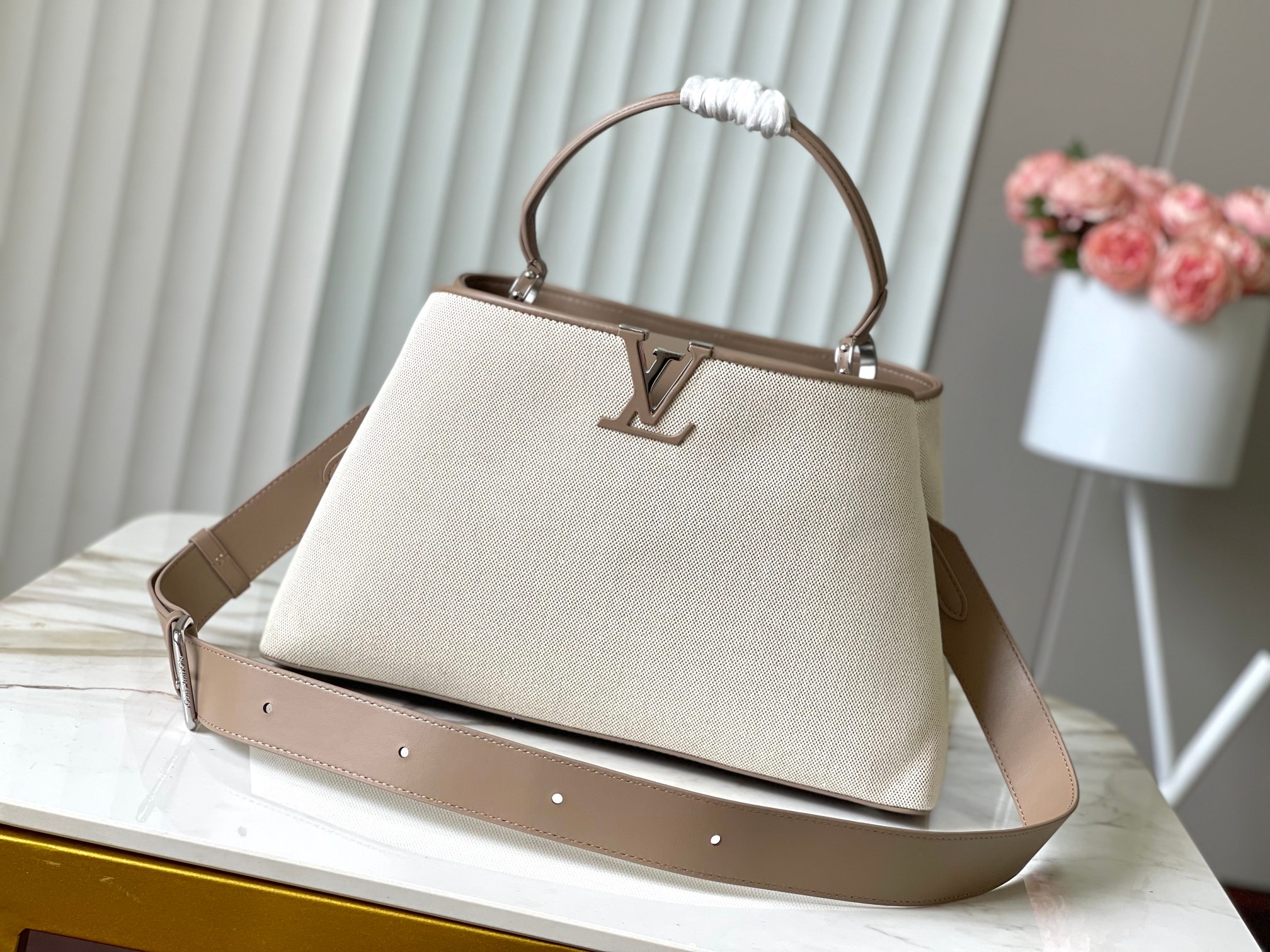 Capucines Souple large handbag- gray canvas