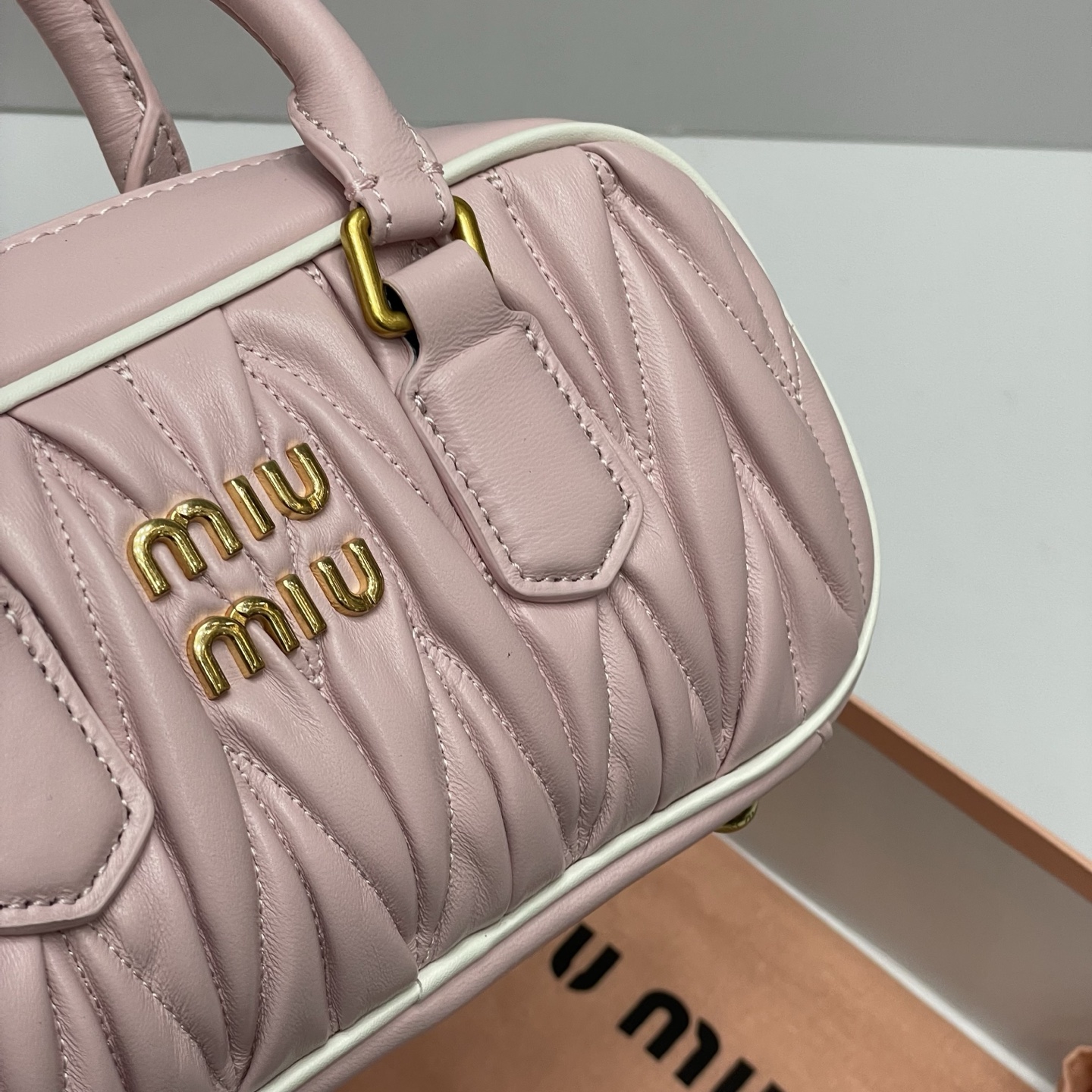 MIU MIU New Baguette Bag