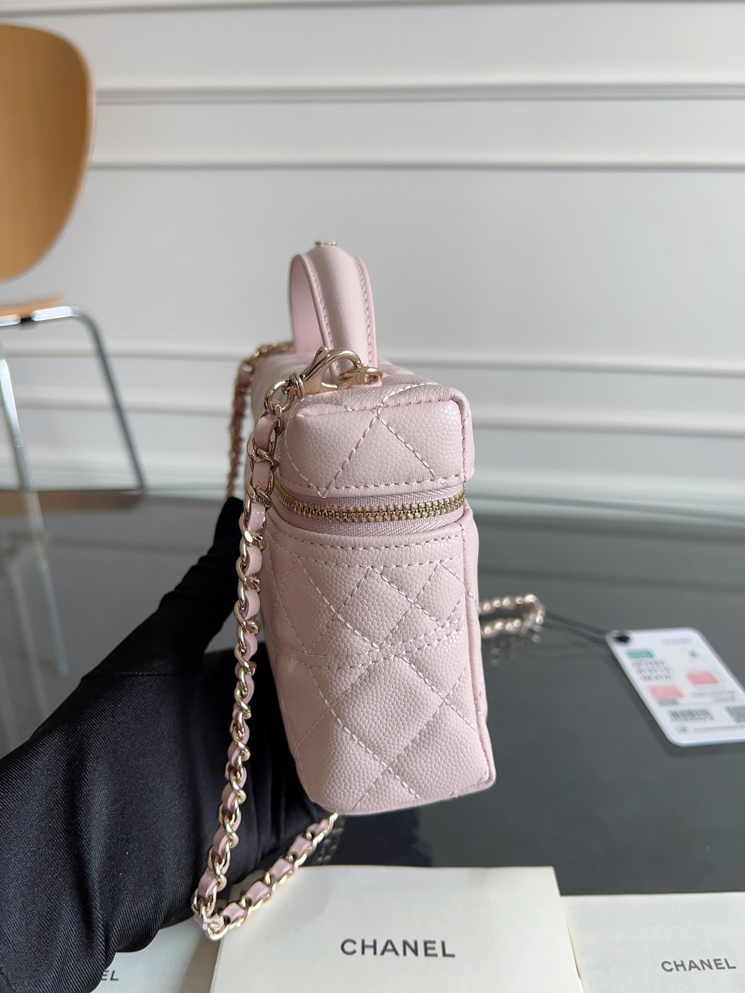 CHANEL=Long Vanity with chain