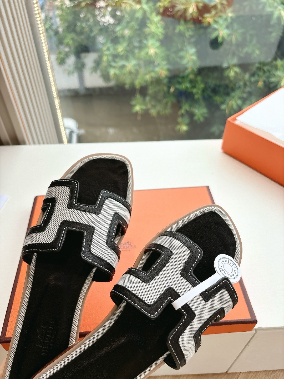 HERMÈS Slide Sandals