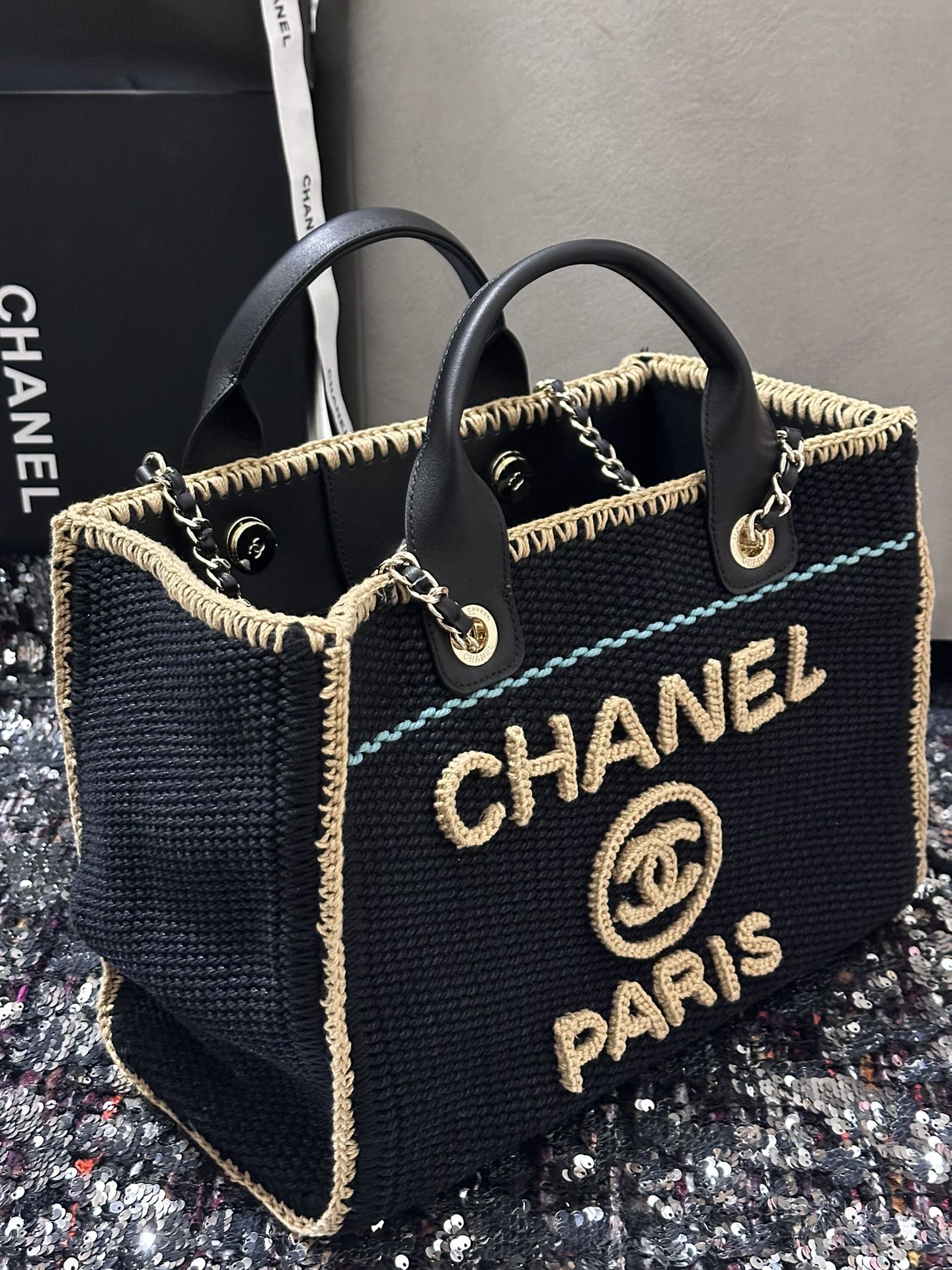 Chanel 24s woven beach bag-black