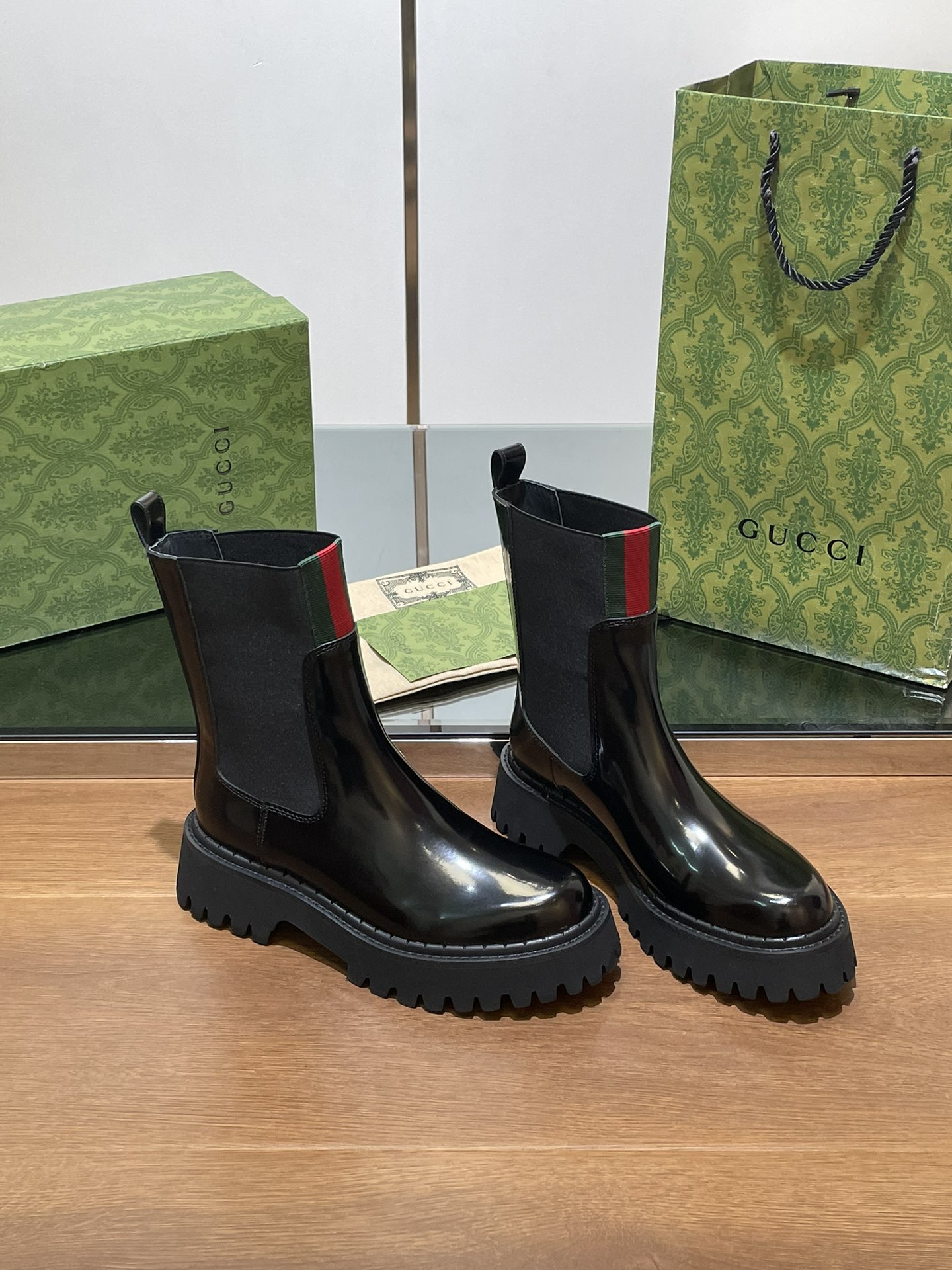 GUCCI red and green lace elastic ankle boots-blake