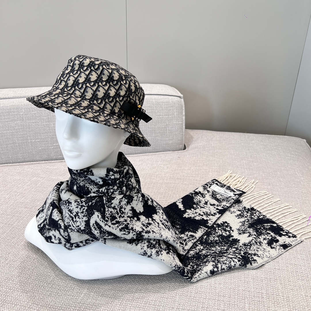 𝐃𝐈𝐎𝐑 Jungle scarf navy blue