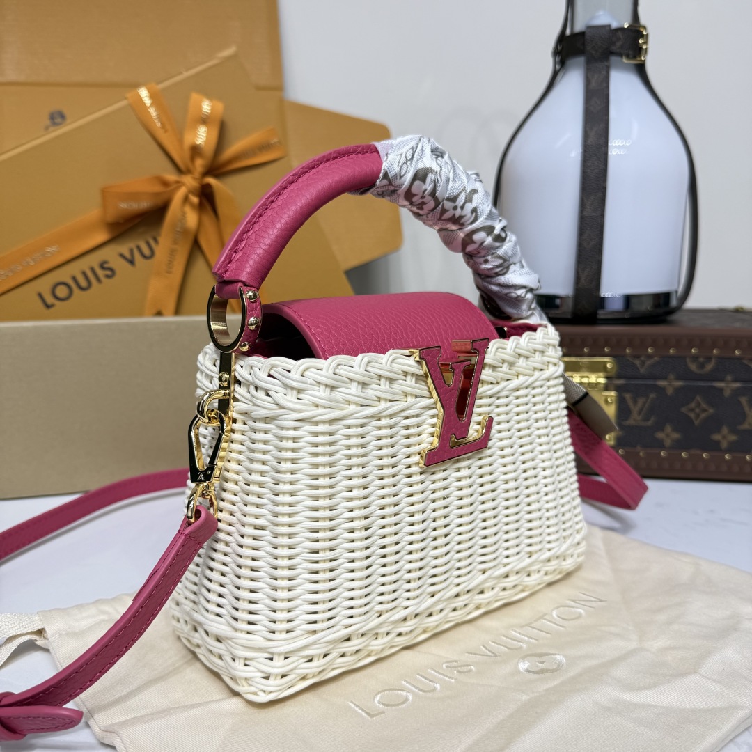 LV M26005 Capucines Mini