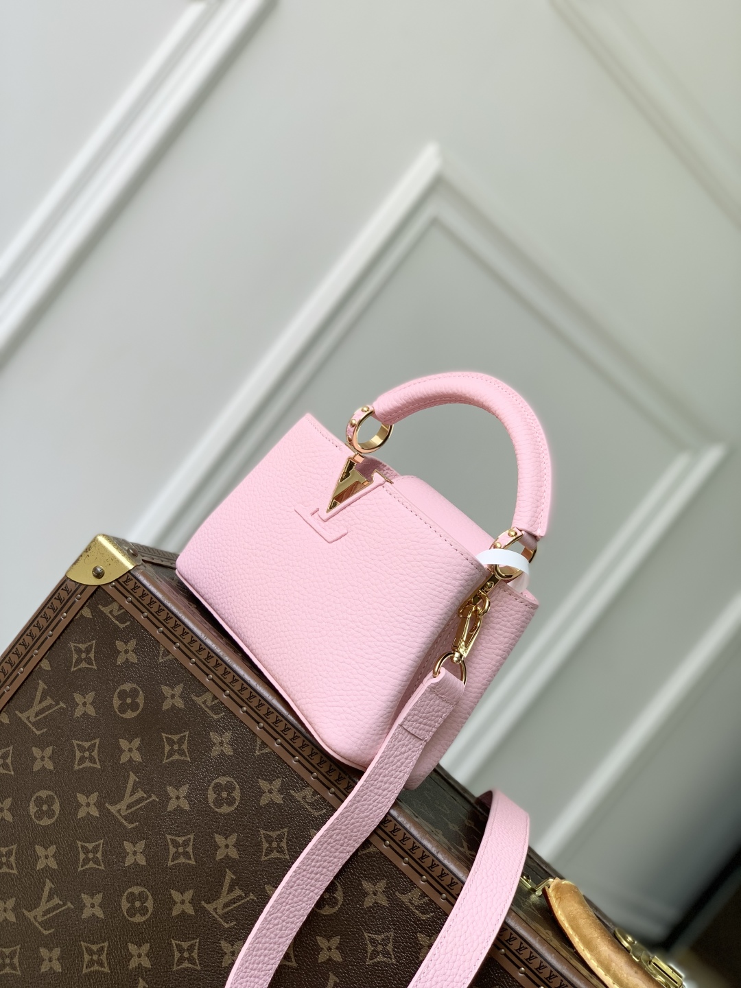 LV-M24740 Capucines Mini Bag – Pink