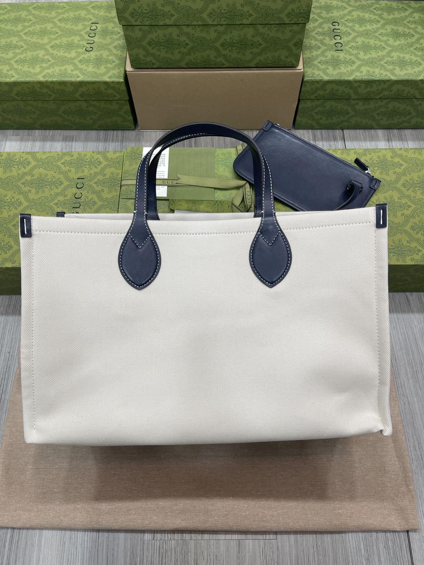 Gucci White Bag (Special Promotion)