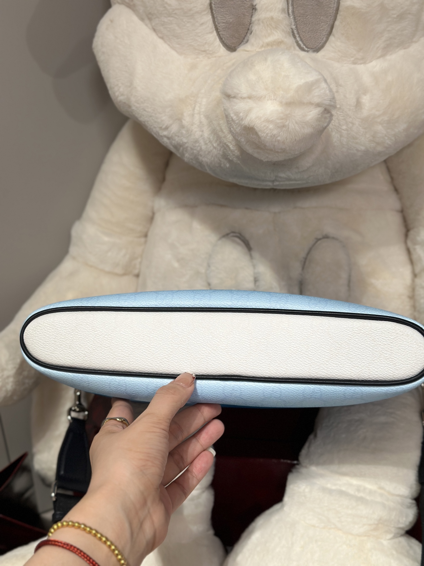 Gucci Chroma small pouch