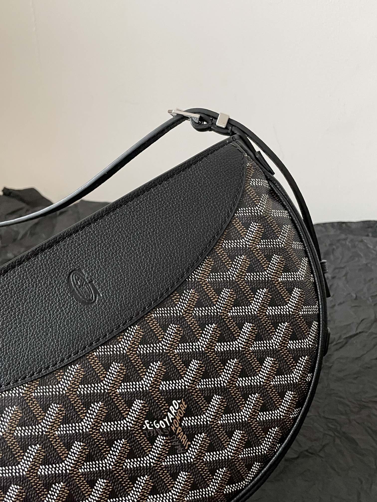 Goyard Hirondelle Bag in Black
