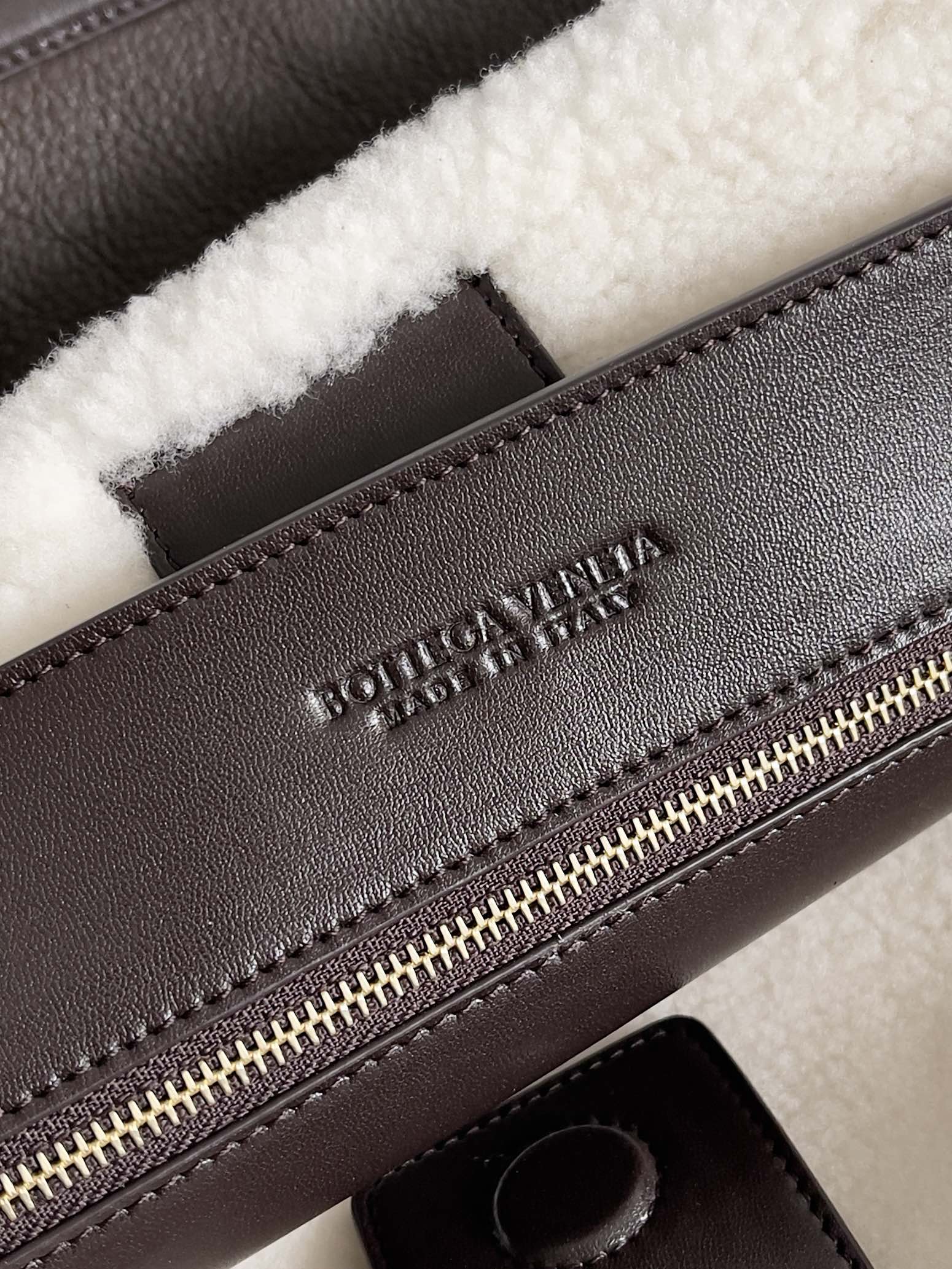 BOTTEGA VENETA-Andiamo Tote Bag