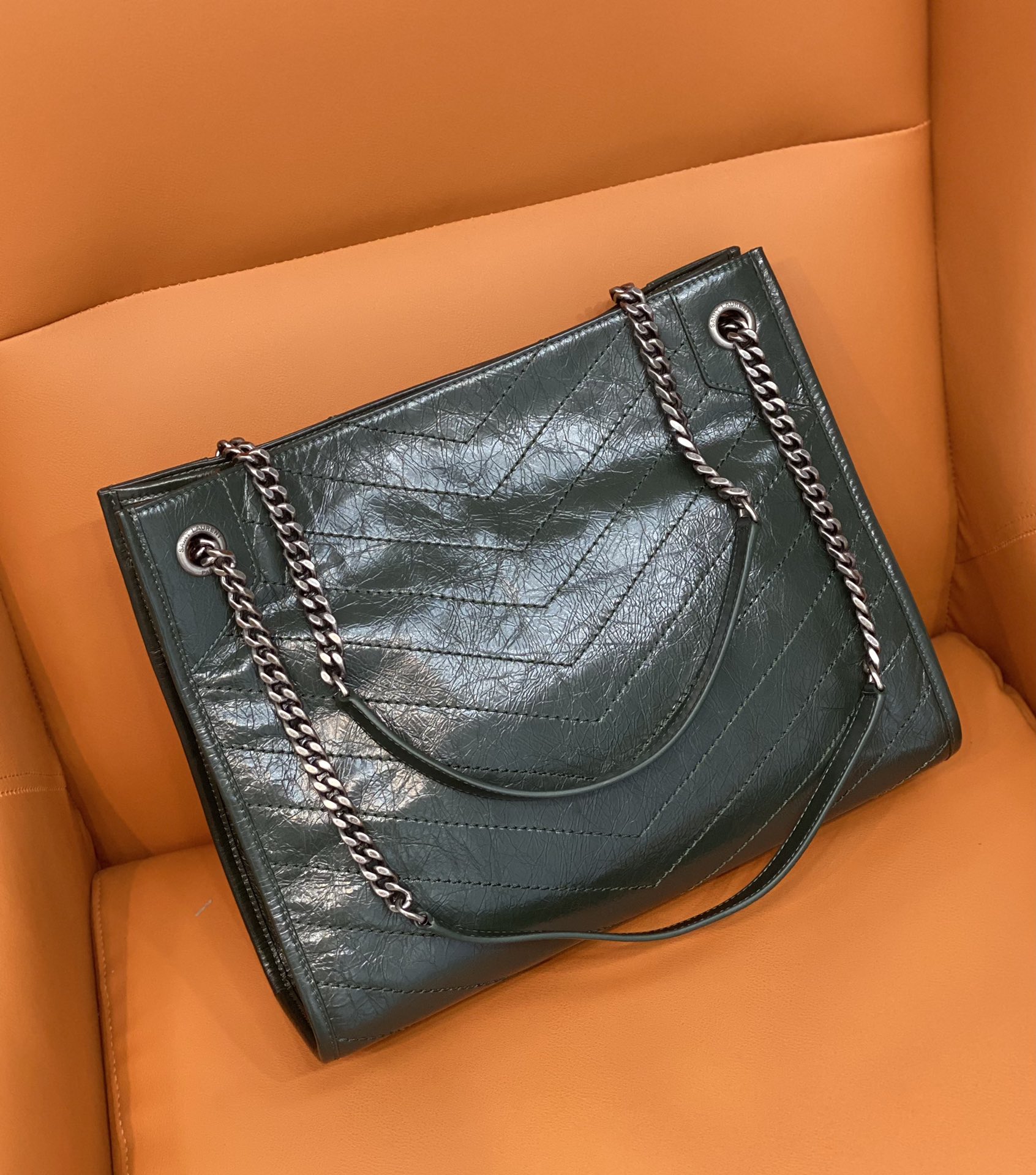 Saint Laurent Niki Medium Foldable Leather Tote