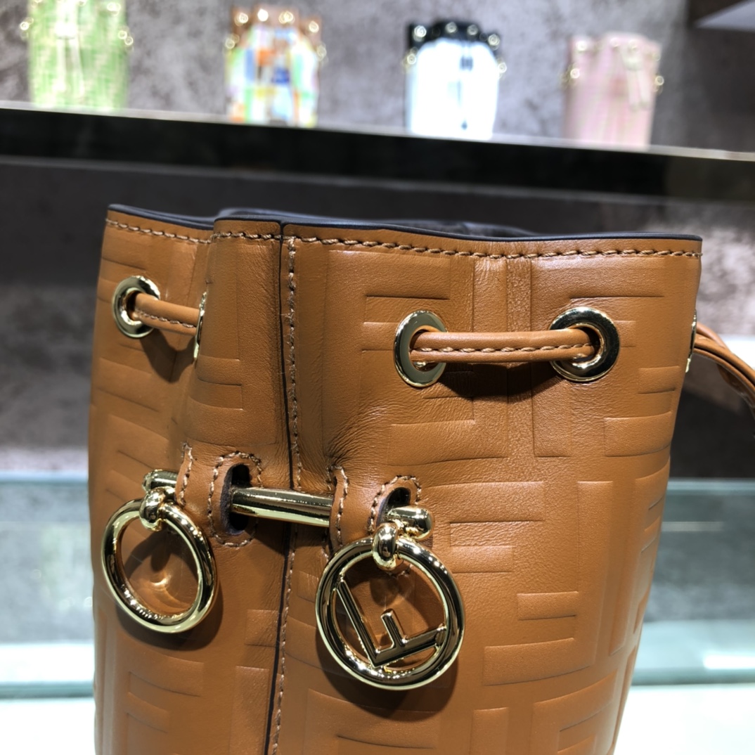 FENDI-Calfskin FF Logo Bucket Bag-Brown