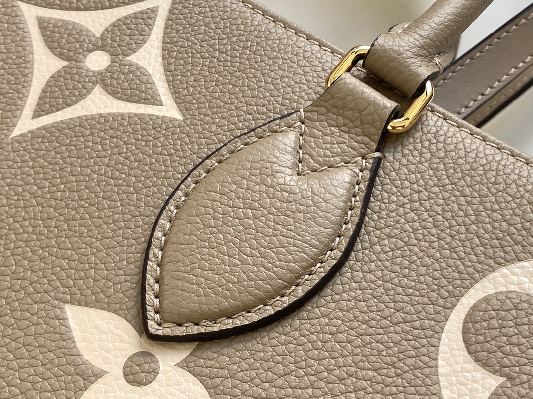 Louis Vuitton OnTheGo MM M45494 Dove Cream