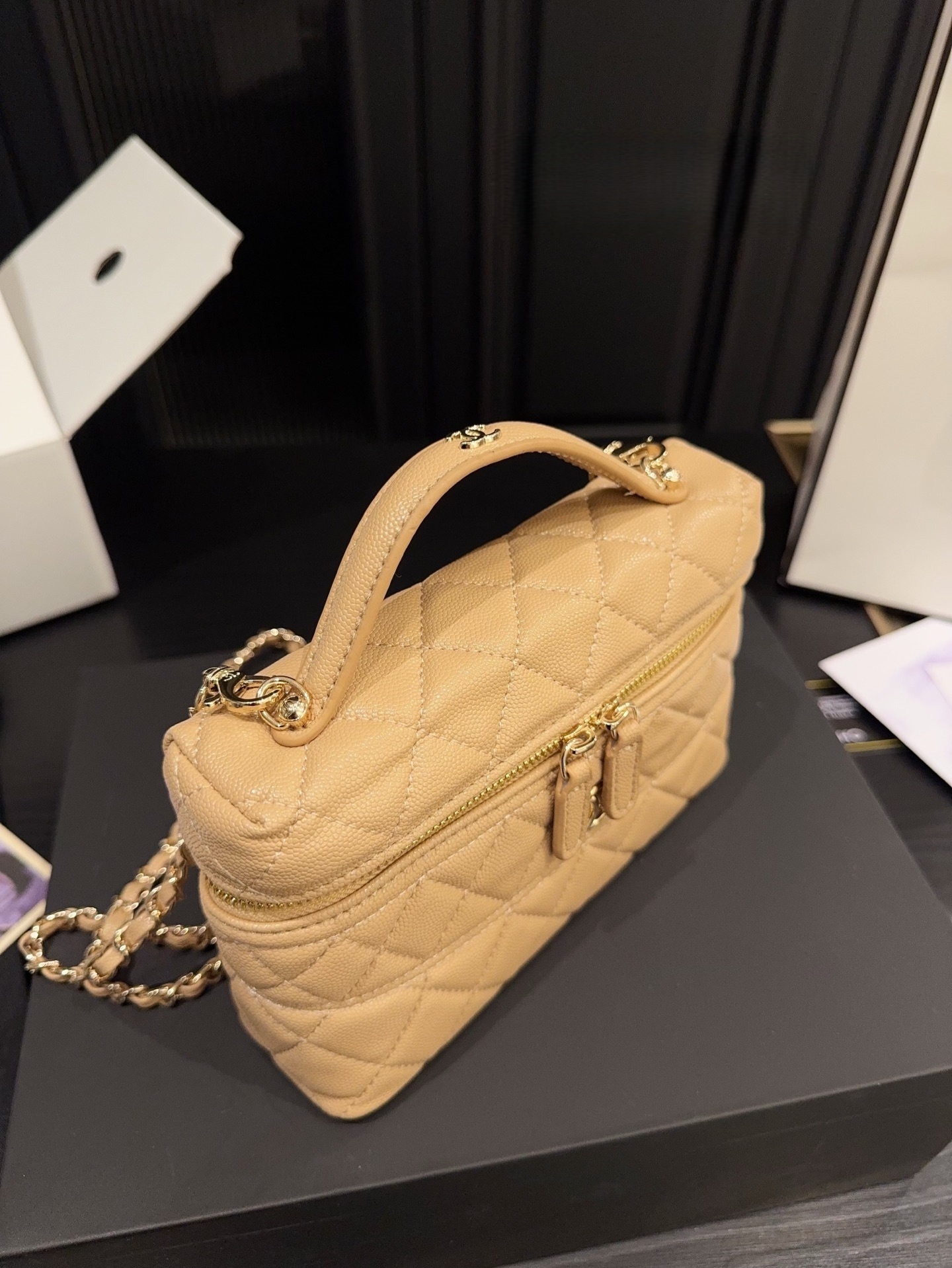 Chanel 25C LP Box Bag – Caramel