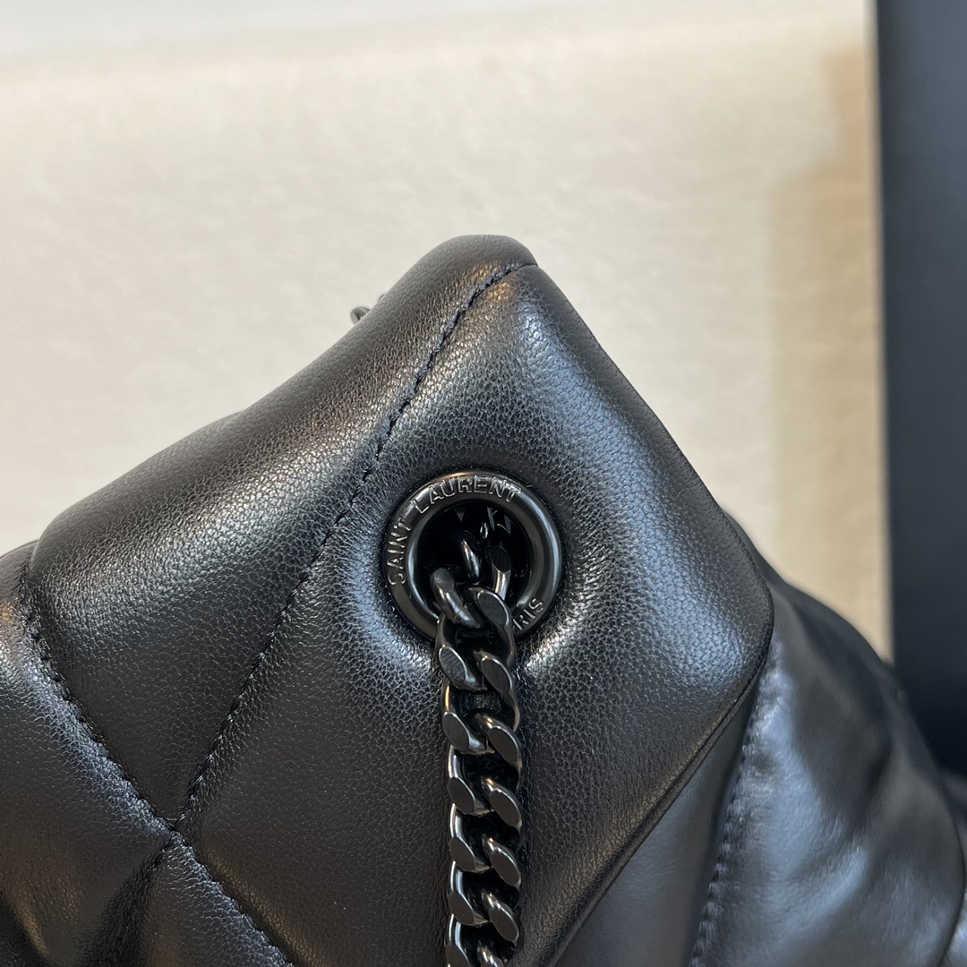 YSL-LOULOU Puffer -Black