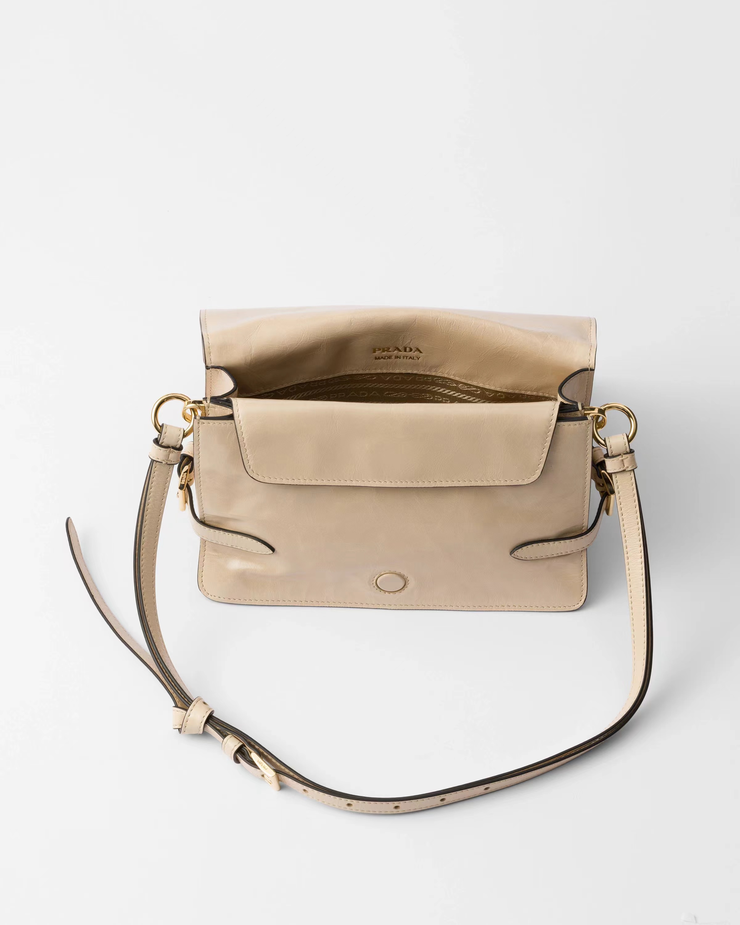 Leather shoulder bag