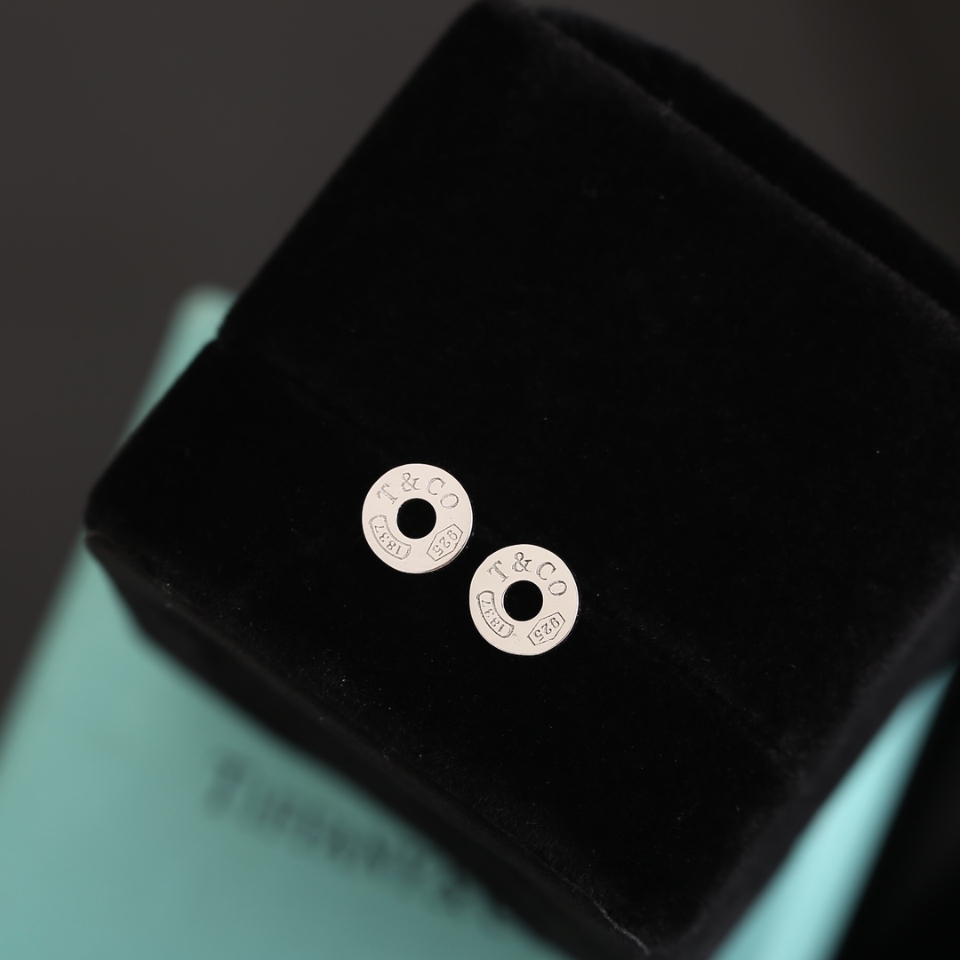 Tiffany Round Stud Earrings