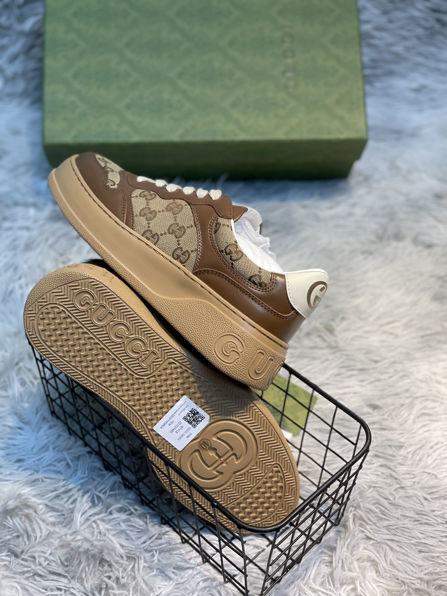 Gucci-Chunky B-Sneaker